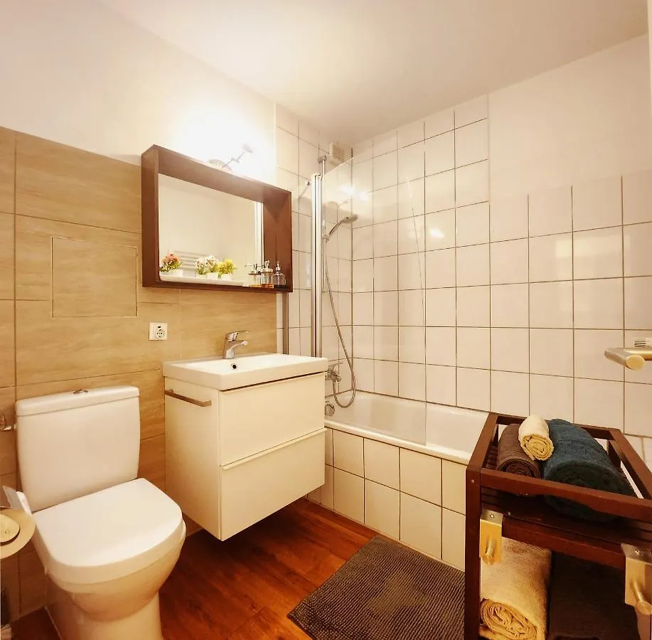 Lägenhet Ganzewohnung/Ausblick/Pool/Sauna Stuttgart Tyskland