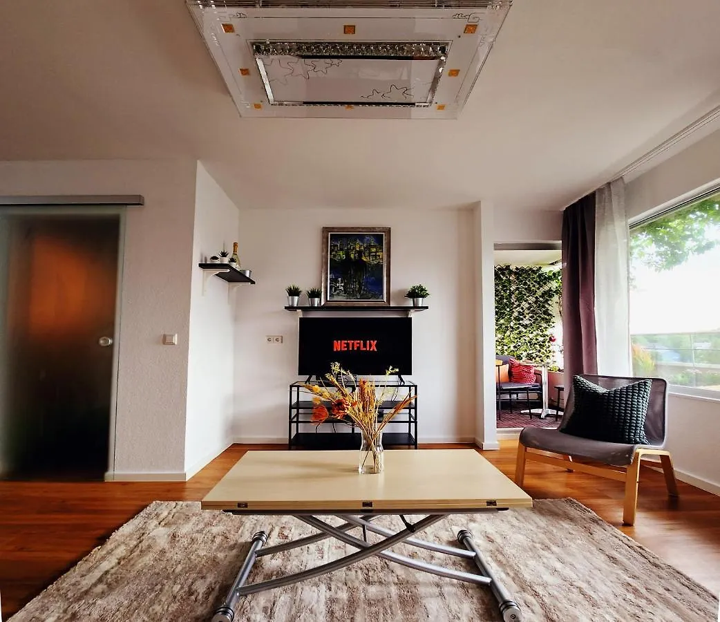 Ganzewohnung/Ausblick/Pool/Sauna Stuttgart Apartment