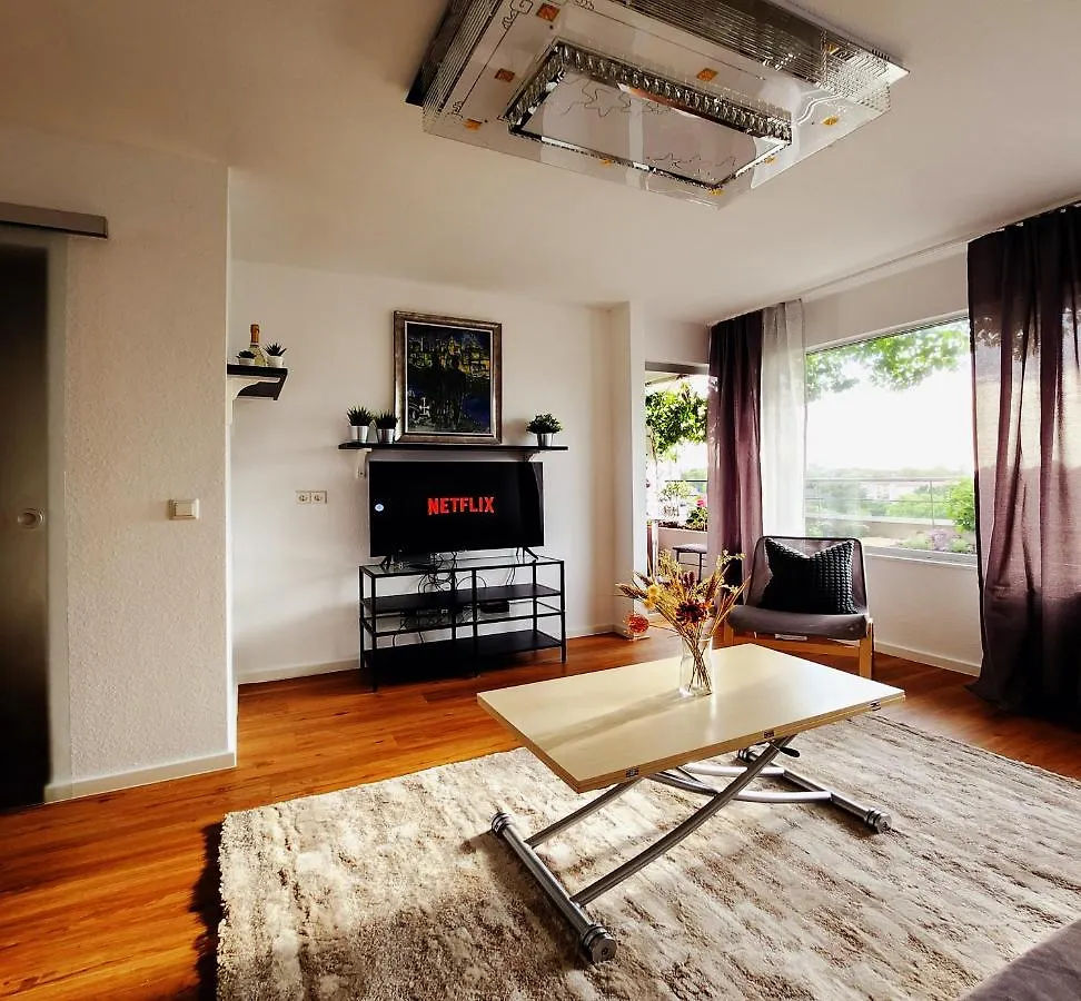 Ganzewohnung/Ausblick/Pool/Sauna Stuttgart